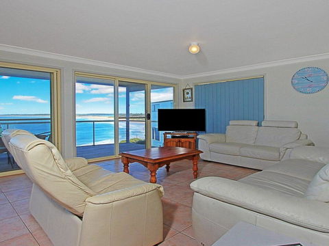 Le Vista - Panoramic Views Looking South - Darwin Holiday 1