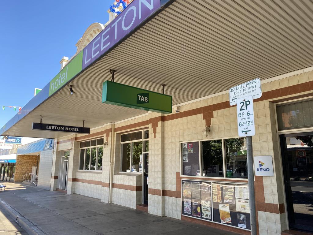 Hillston NSW Darwin Holiday