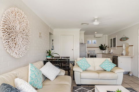 Lennox Head Beachfront Apartments - Darwin Holiday 2