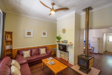 Lewana Cottages - Darwin Holiday 2