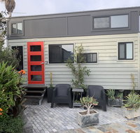 LHLBH Little House  Little Blow Hole - Darwin Holiday