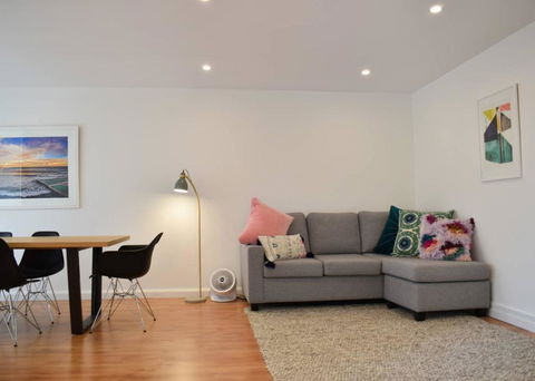 Light And Airy North Bondi Apartment - Darwin Holiday 0