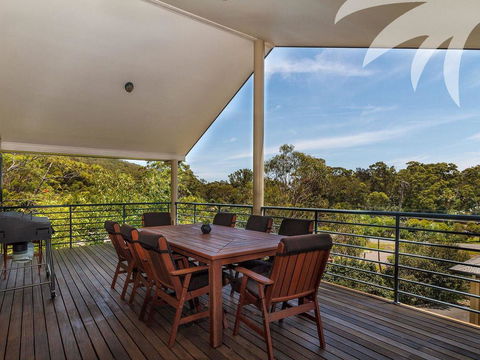 Lily's - Darwin Holiday 0