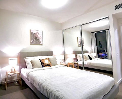 Lucid Apartment South Brisbane - Darwin Holiday 1
