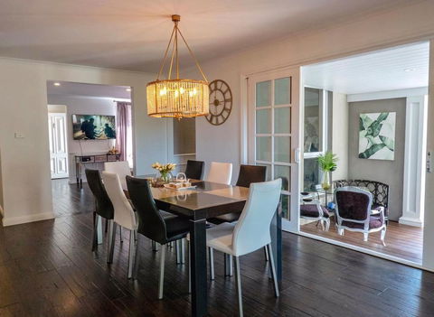 Luxurious Hampton Style 3 Bedroom House - Darwin Holiday 1