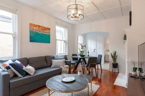 Luxurious Heritage Home With Harbour Bridge Views - Darwin Holiday 0
