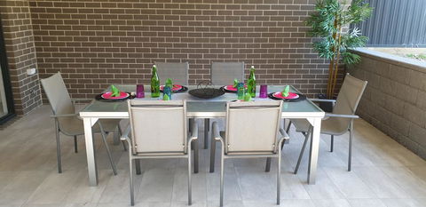 Luxurious Tranquil House Near Parramatta River Perfect For Large Group Retreat - Darwin Holiday 3