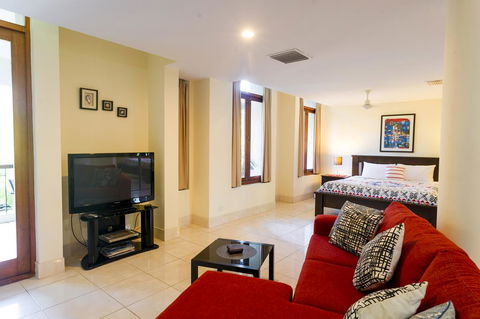 Luxury 1 Bed Apartment, New King Bed & Bath - Darwin Holiday 3