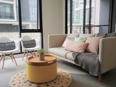 Luxury 1 Bedroom + 1 Study With 1 Parking - Darwin Holiday 1