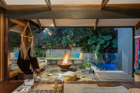 Luxury Artist Architect Retreat Villa - Darwin Holiday 1