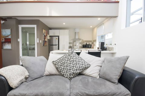 Luxury Executive Apartment - Darwin Holiday 2
