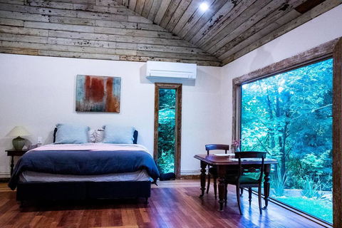 Luxury Forest Retreat - Puffing Billy - Darwin Holiday 3