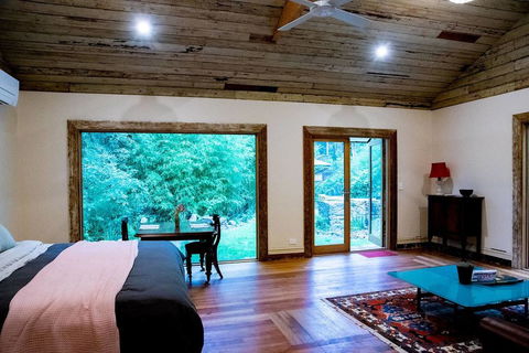 Luxury Forest Retreat - Puffing Billy - Darwin Holiday 0