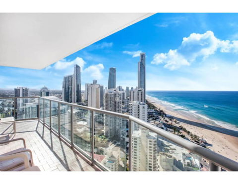 Luxury Holiday Escape High Above Surfers Paradise - Darwin Holiday 0