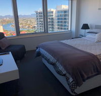 Luxury Large One Bedroom Surfers Paradise - Darwin Holiday