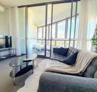 Luxury Level 2-bed 2-bath City View Apt in Olympic Park - Darwin Holiday