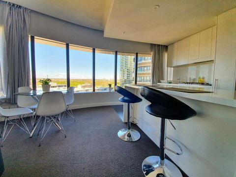 Luxury Level 2-bed 2-bath City View Apt In Olympic Park - Darwin Holiday 1