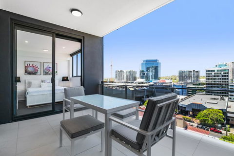 Luxury Living With Panoramic Views - Darwin Holiday 2