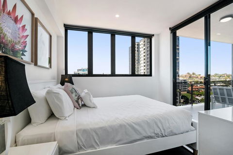 Luxury Living With Panoramic Views - Darwin Holiday 3