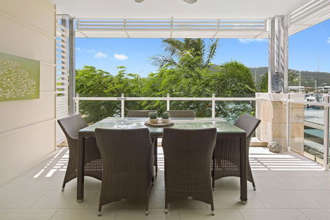 Luxury Marina View Apartment - Darwin Holiday 2