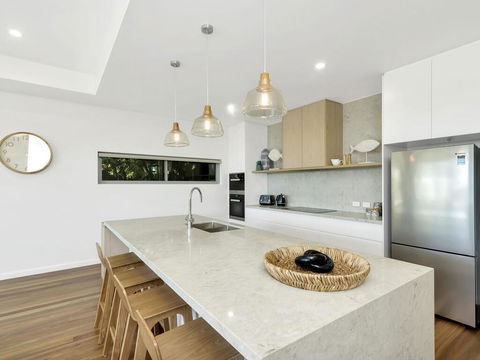 Luxury On Currumbin Beach - Darwin Holiday 2