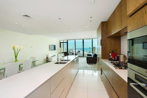 Luxury Opposite The Beach - Darwin Holiday 0