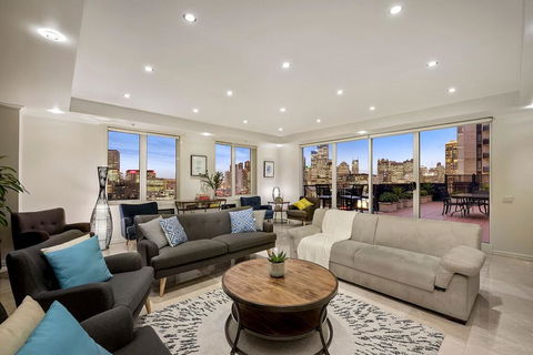 Luxury Penthouse 3BDR Inner City LRG Group WIFI - Darwin Holiday 0
