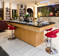 Luxury Penthouse 5 or 6 BDR 3 or 4 Bath Twin Rain Showers 400 sq mtrs - Darwin Holiday