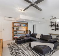 Luxury Pool Side Apartment in Beachfront Resort - Darwin Holiday