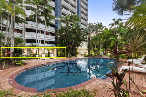 Luxury Pool Side Apartment In Beachfront Resort - Darwin Holiday 1