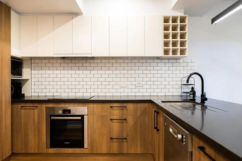 Luxury Spacious 2 Bedroom Fitzroy Apartment - Darwin Holiday 1