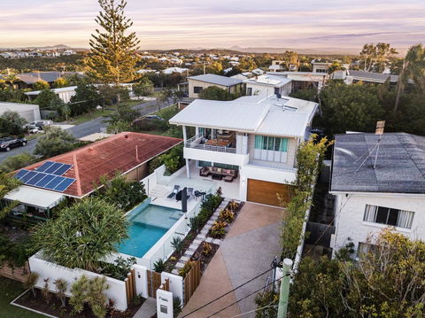 Luxury Tropical Haven - Pacific Avenue, Sunshine Beach - Darwin Holiday 1
