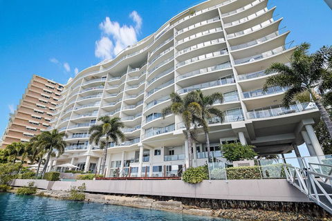 Luxury Waterfront Maroochydore Free Wine Netflix Parking - Darwin Holiday 2