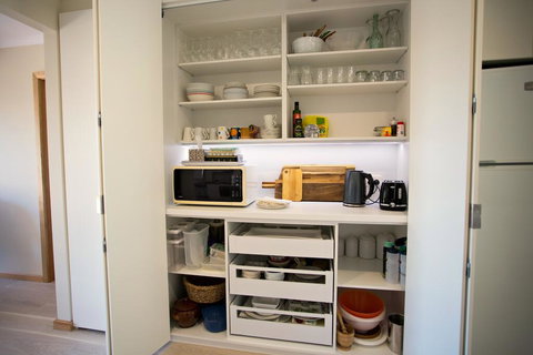 Lytton At Lonnie - Darwin Holiday 1