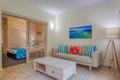Macrossan House Boutique Holiday Apartments - Darwin Holiday 2