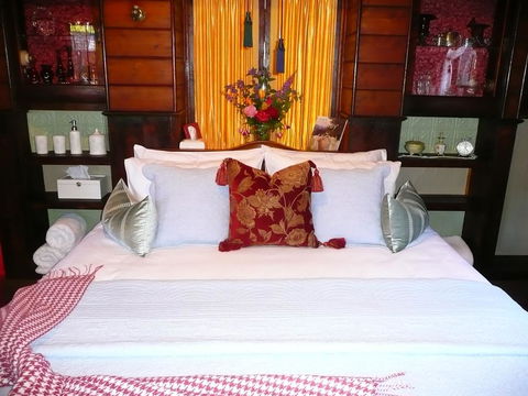 Madam Saddler - On Fraser Clunes - Darwin Holiday 2