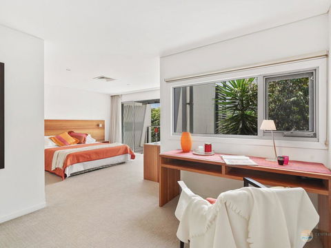 Magenta Shores 1105 - Darwin Holiday 1