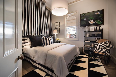 Maggies At Trentham - Darwin Holiday 0