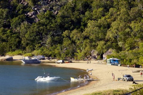 Maggies Beachfront Apt. 4 - Darwin Holiday 1