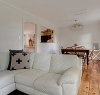 Magnetic Cottage circa 1850's - Darwin Holiday