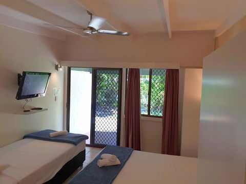 Magnetic Island Resort, Sleeps 3, Free WIFI - Darwin Holiday 0