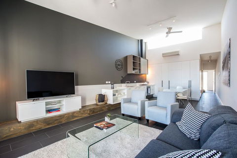 Magnificent Apartment + FREE Car Park Near CBD - Darwin Holiday 2