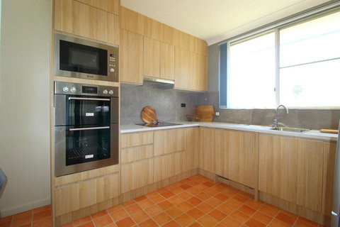 Main Stay 8, 1 Main Street - Darwin Holiday 1