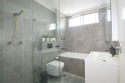 Main Stay 8, 1 Main Street - Darwin Holiday 3