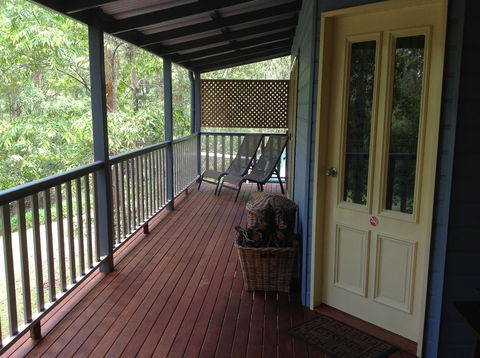Maleny Country Cottages - Darwin Holiday 0