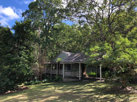 Maleny Country Cottages - Darwin Holiday 1