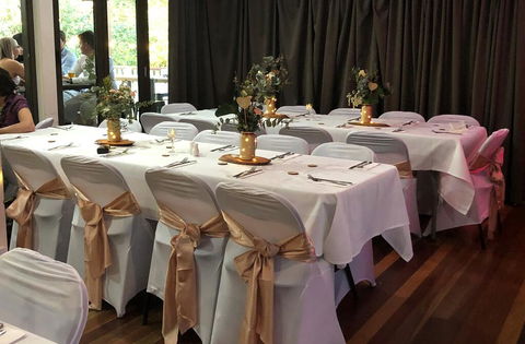 Maleny Hotel - Darwin Holiday 2