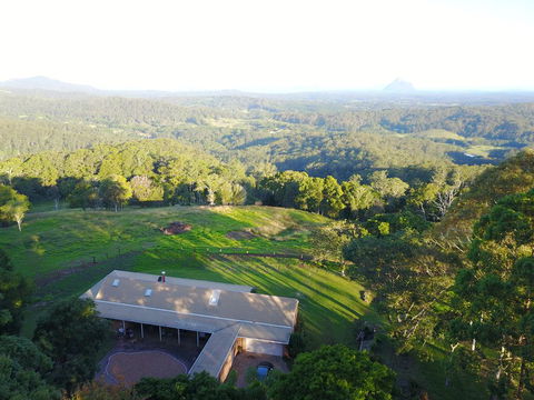 Maleny Orchard - Darwin Holiday 0