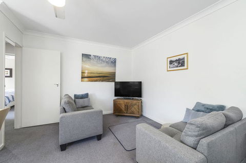 Maliblue, 5/1 Main Street, Crescent Head - Darwin Holiday 0