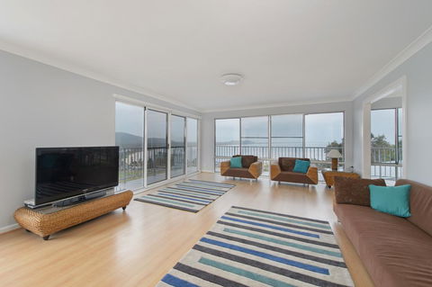 Malibu Holiday House, 6 Dulconghi Street - Darwin Holiday 3